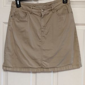 Women’s Croft & Barrow Khaki Cargo Stretch Skort Mini Skirt Size 10.